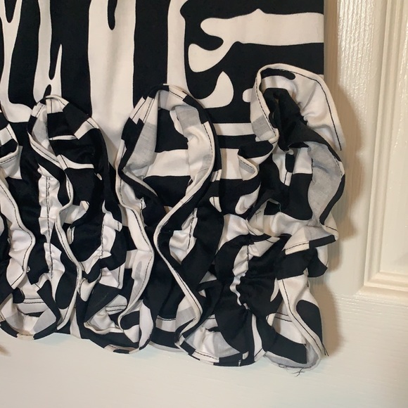 Tiana B Fun Black and White Sleeveless Dress - Picture 3 of 4